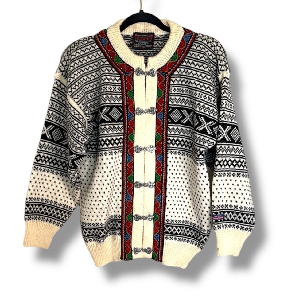 Norwool Fair Isle 100% Wool Sweater Size Small- Few Small Flaws Winter Ski